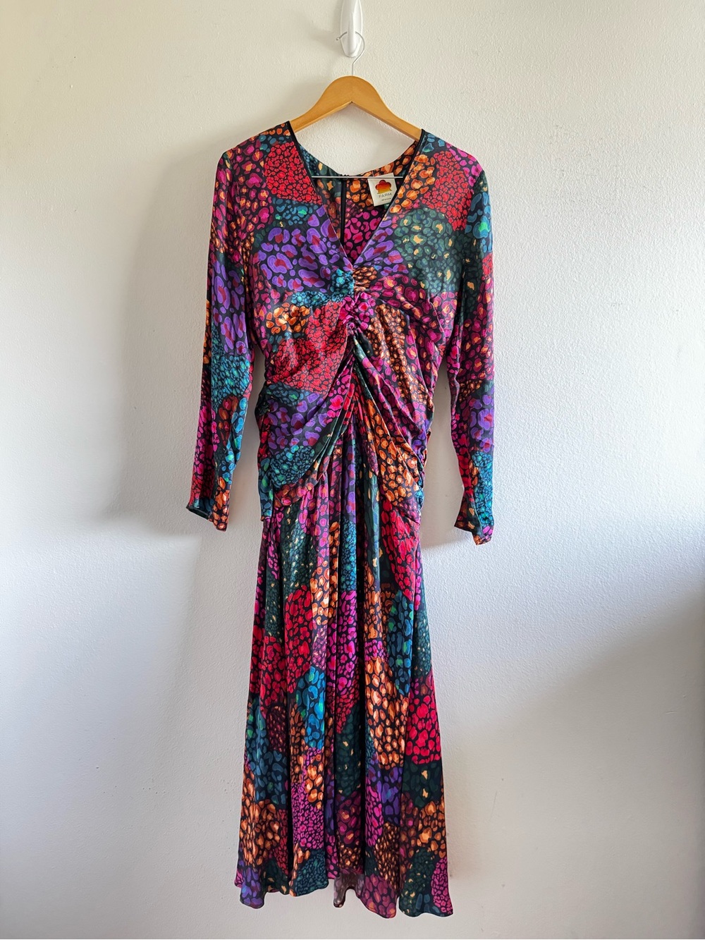 Farm Rio Rainbow Hearts Ruching Multicolor V-Neck Long Sleeve Midi Dress size M - Picture 5 of 12